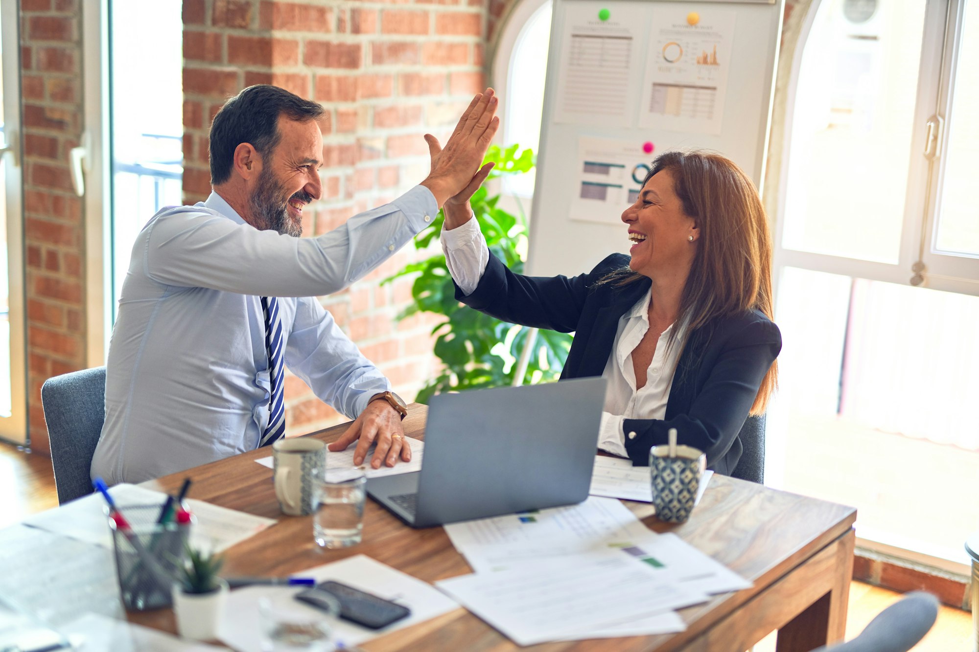 Session de travail entre praticiens IA et équipes